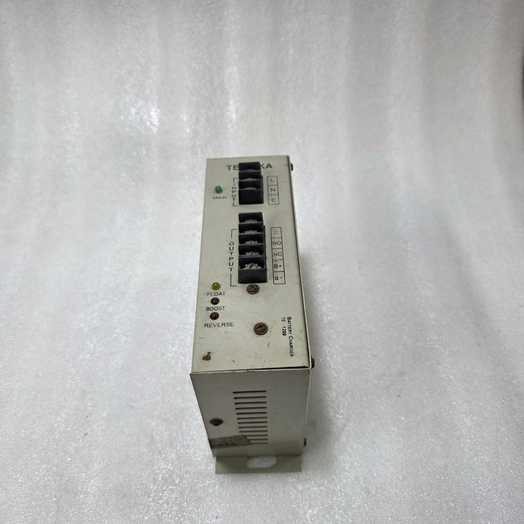 TEKNIKA TE 1202 BATTERY CHARGER 12V DC 10A OUTPUT, 165–265V AC INPUT, INDUSTRIAL
