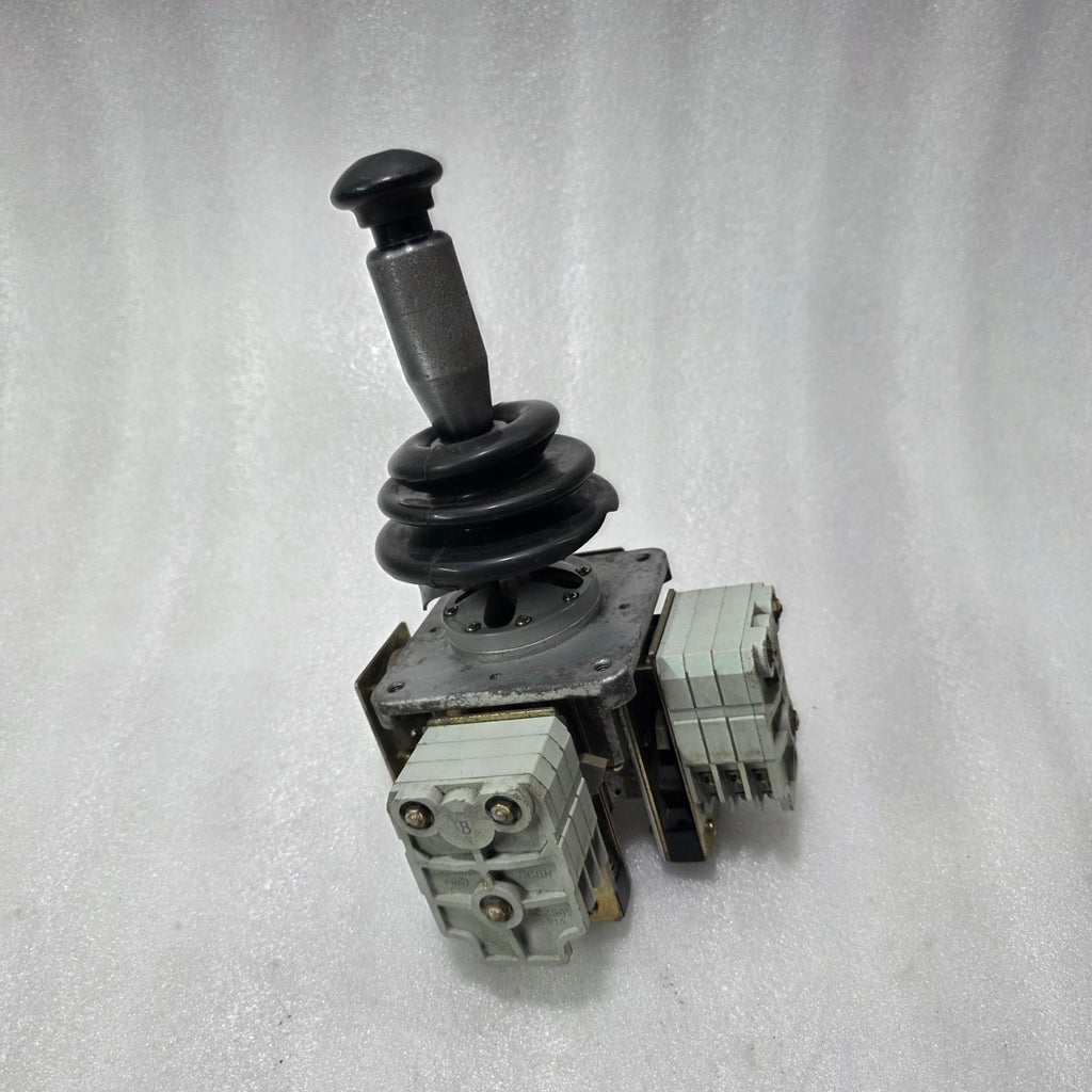TODENSHA K-32058-1 INDUSTRIAL JOYSTICK SWITCH SCSN93 CONTACT