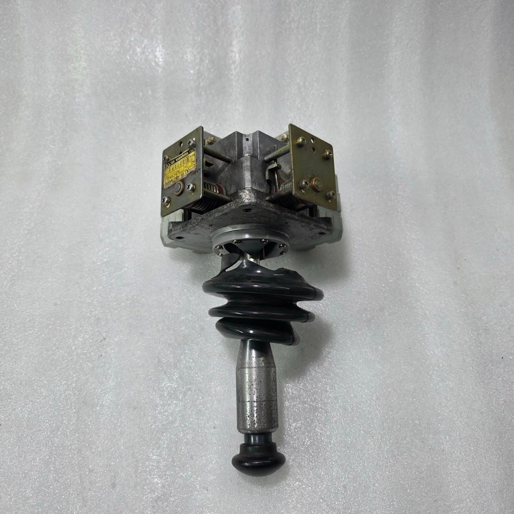 TODENSHA K-32058-1 INDUSTRIAL JOYSTICK SWITCH SCSN93 CONTACT