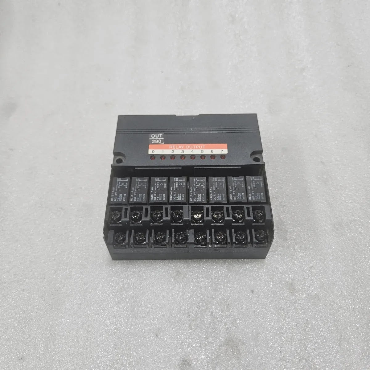 IDEC PFJ-T081U Relay Output Module 240VAC 1.5A 8-Point PLC