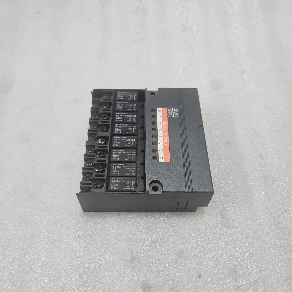 IDEC PFJ-T081U Relay Output Module 240VAC 1.5A 8-Point PLC