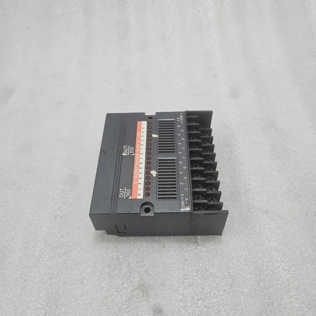 IDEC FA-1J PFJ-T162CU 16-Transistor Output Unit 12-28VDC