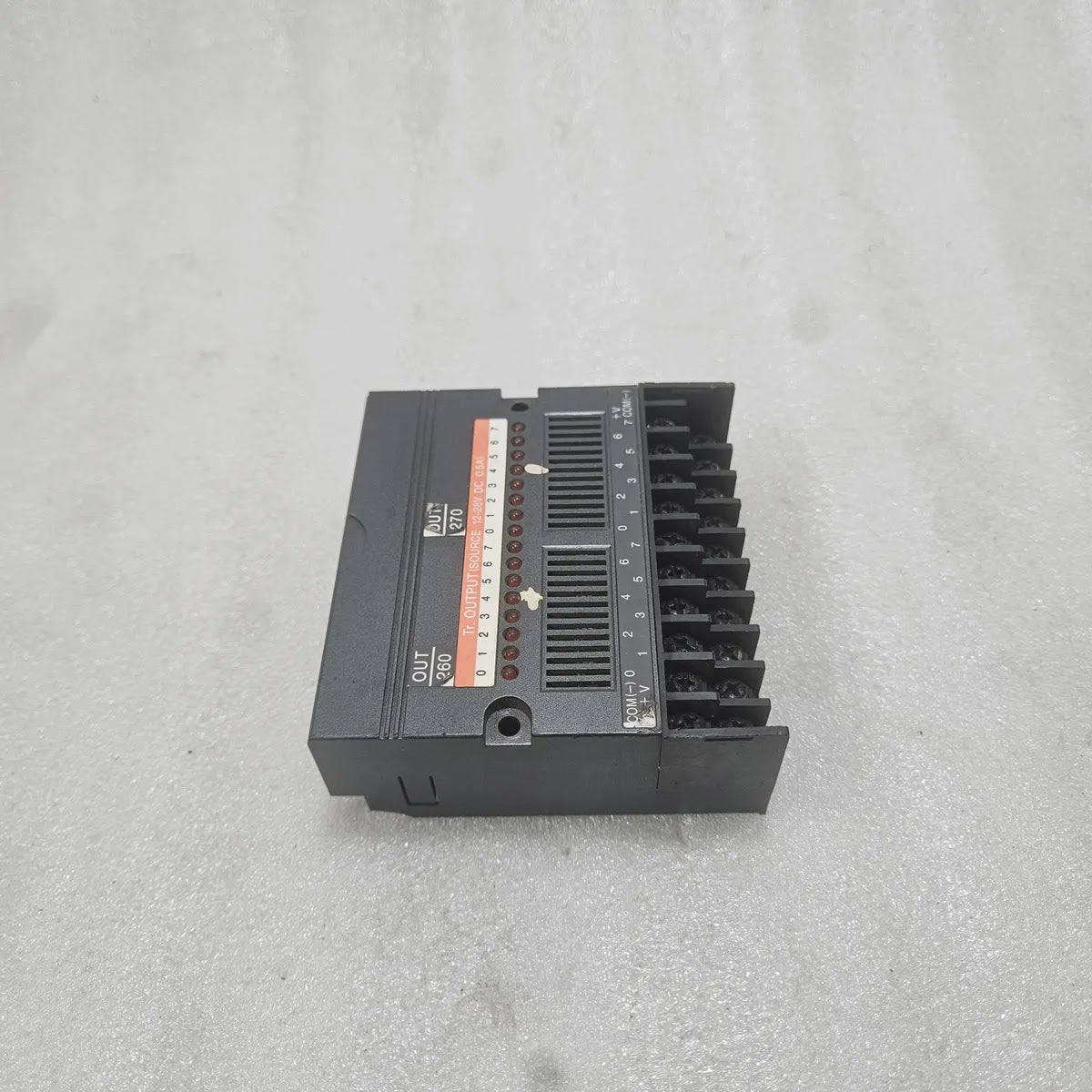 IDEC FA-1J PFJ-T162CU 16-Transistor Output Unit 12-28VDC