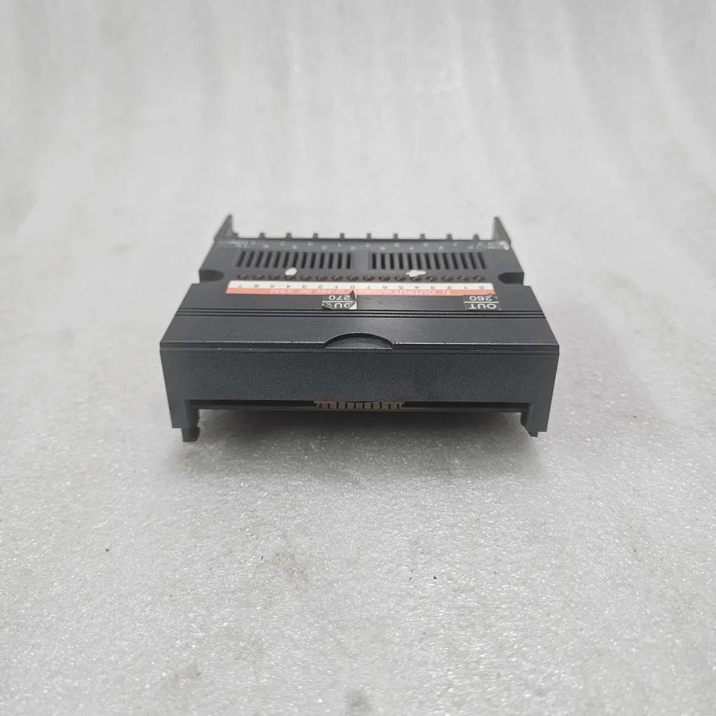 IDEC FA-1J PFJ-T162CU 16-Transistor Output Unit 12-28VDC