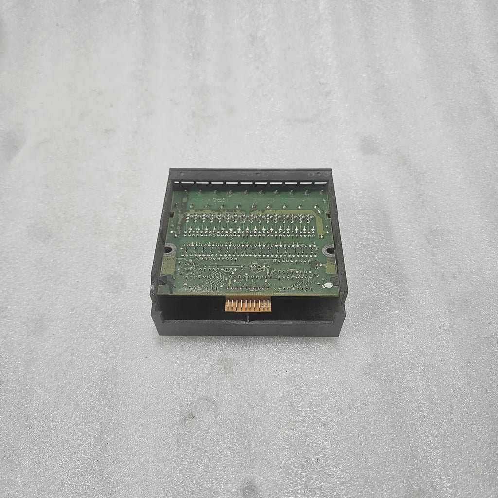 IDEC FA-1J PFJ-T162CU 16-Transistor Output Unit 12-28VDC