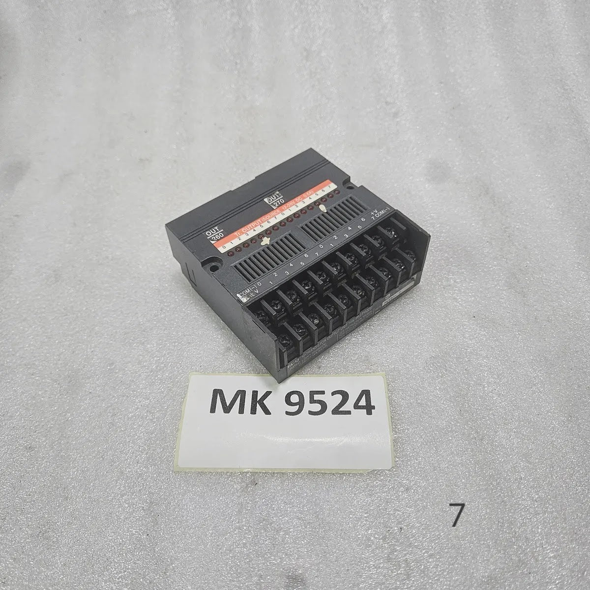IDEC FA-1J PFJ-T162CU 16-Transistor Output Unit 12-28VDC