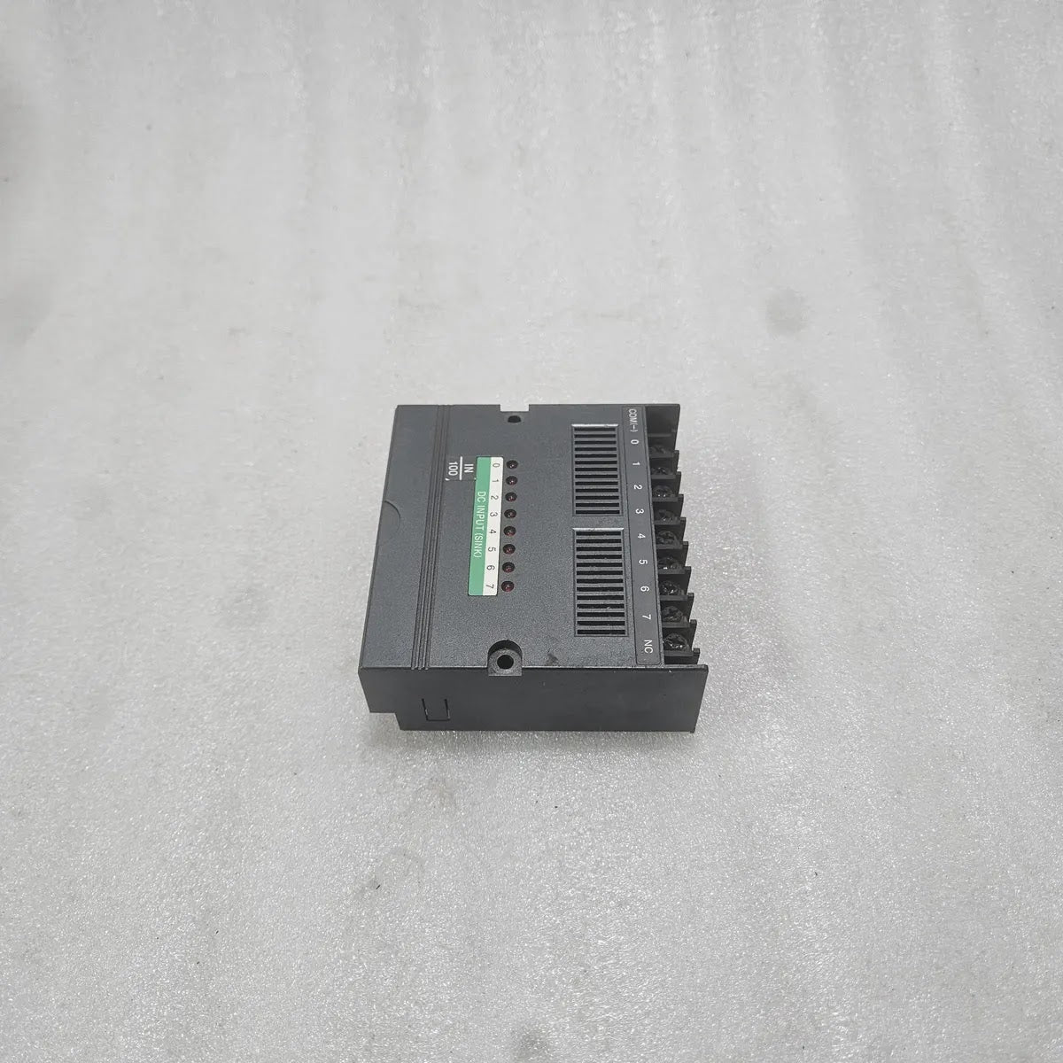IDEC PFJ-N082U FA-1J 8-DC Input Unit Sink 24VDC 10mA/PT