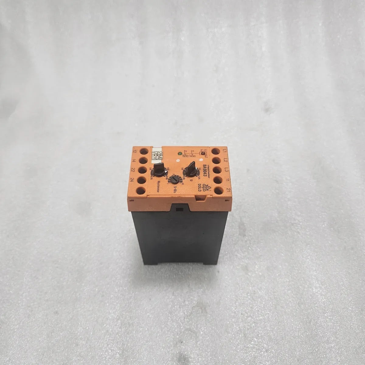 Dold BA 9043/003 3-Phase Voltage Monitor Relay 112V 3A/250V