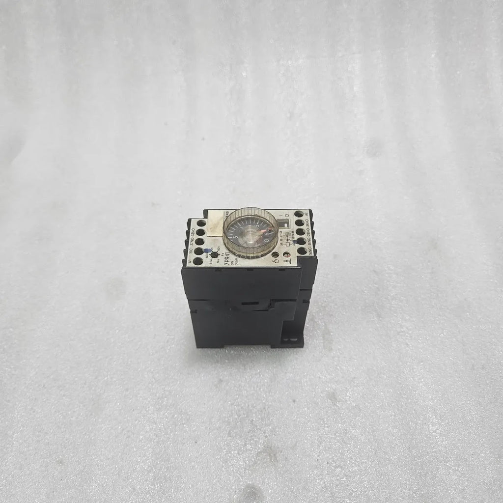 Siemens 7PR41 On Delay Timer Relay 1NC 1NO 2NO 3NO