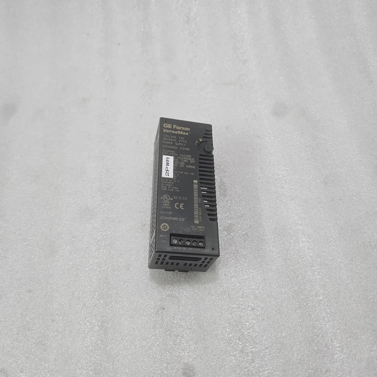 GE Fanuc VersaMax IC200PWR102F Power Supply 120/240VAC