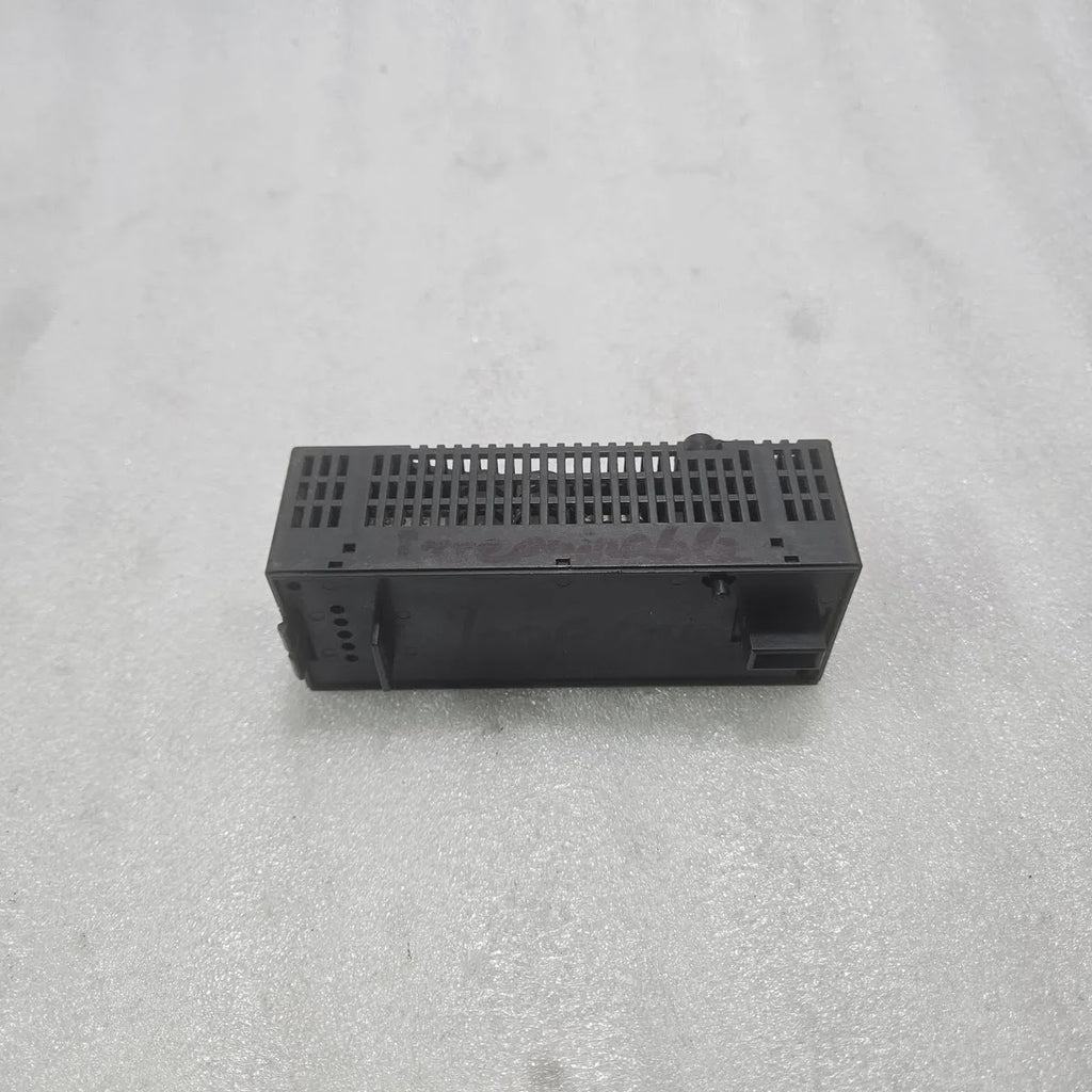 GE Fanuc VersaMax IC200PWR102F Power Supply 120/240VAC