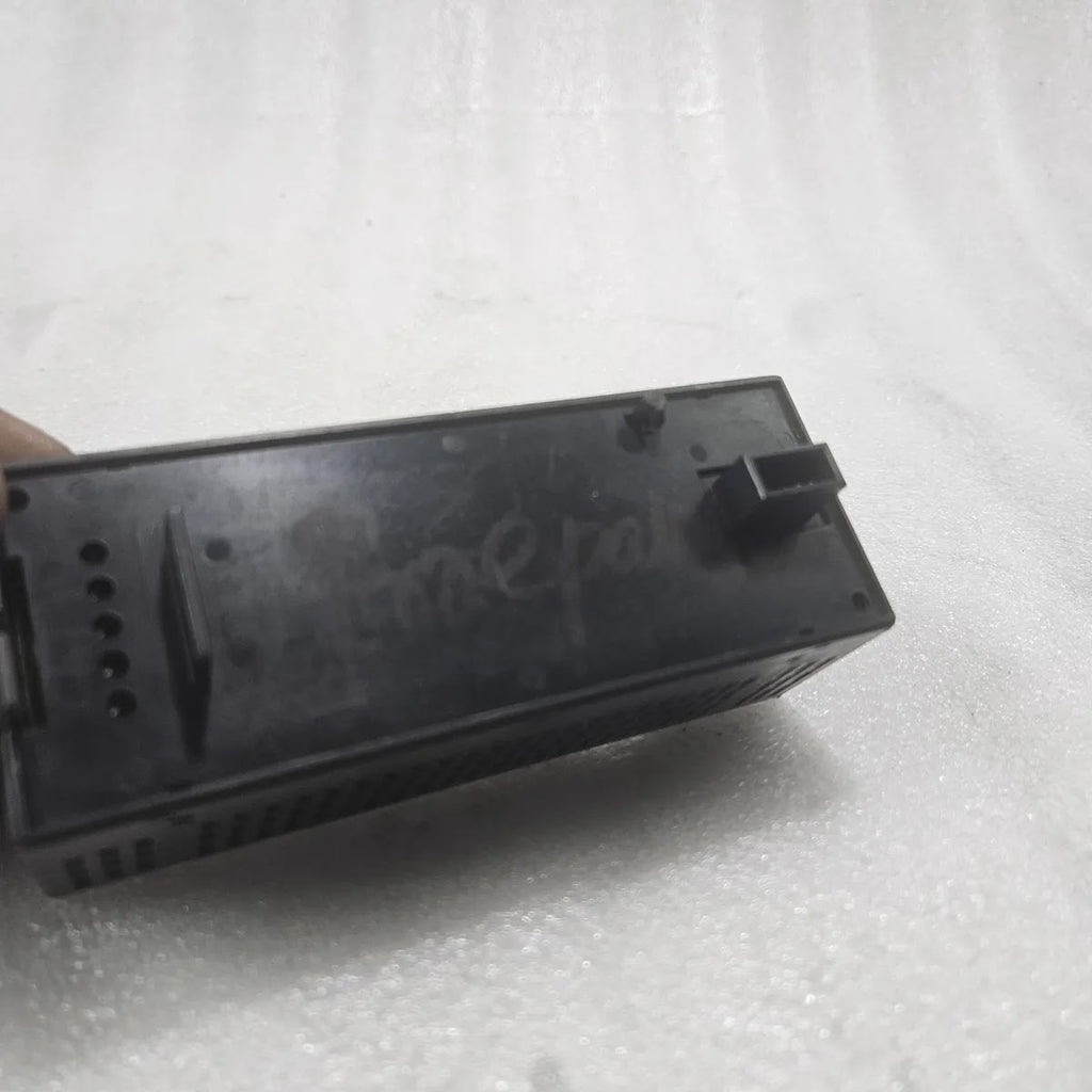 GE Fanuc VersaMax IC200PWR102F Power Supply 120/240VAC