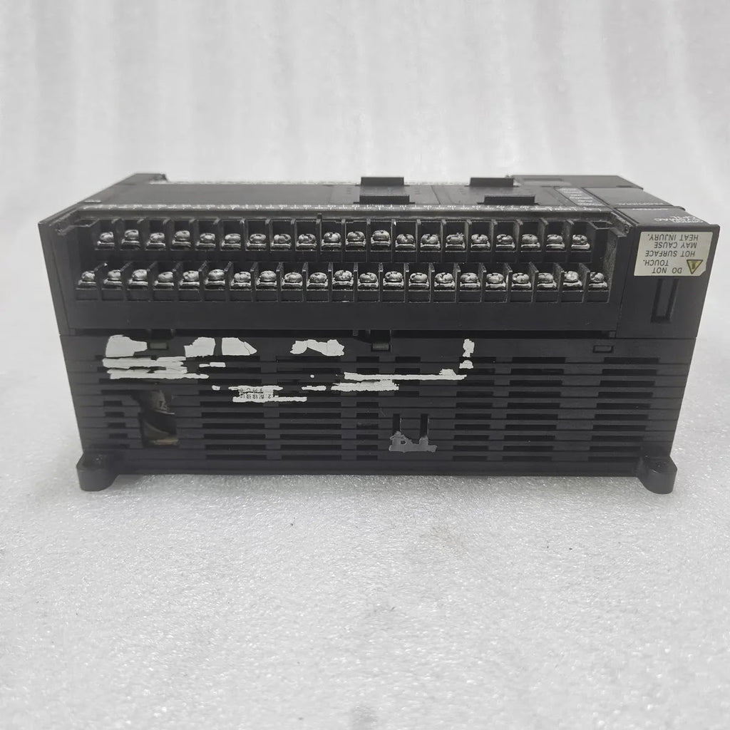 Omron CP1L-M60DR-A Sysmac PLC 100-240V AC 60-Point Controller