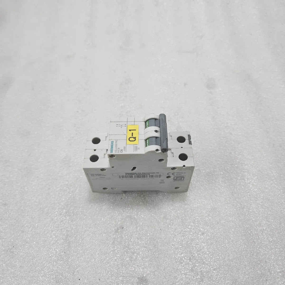 Siemens 5SL42067RC MCB 2-Pole C6 415V Circuit Breaker