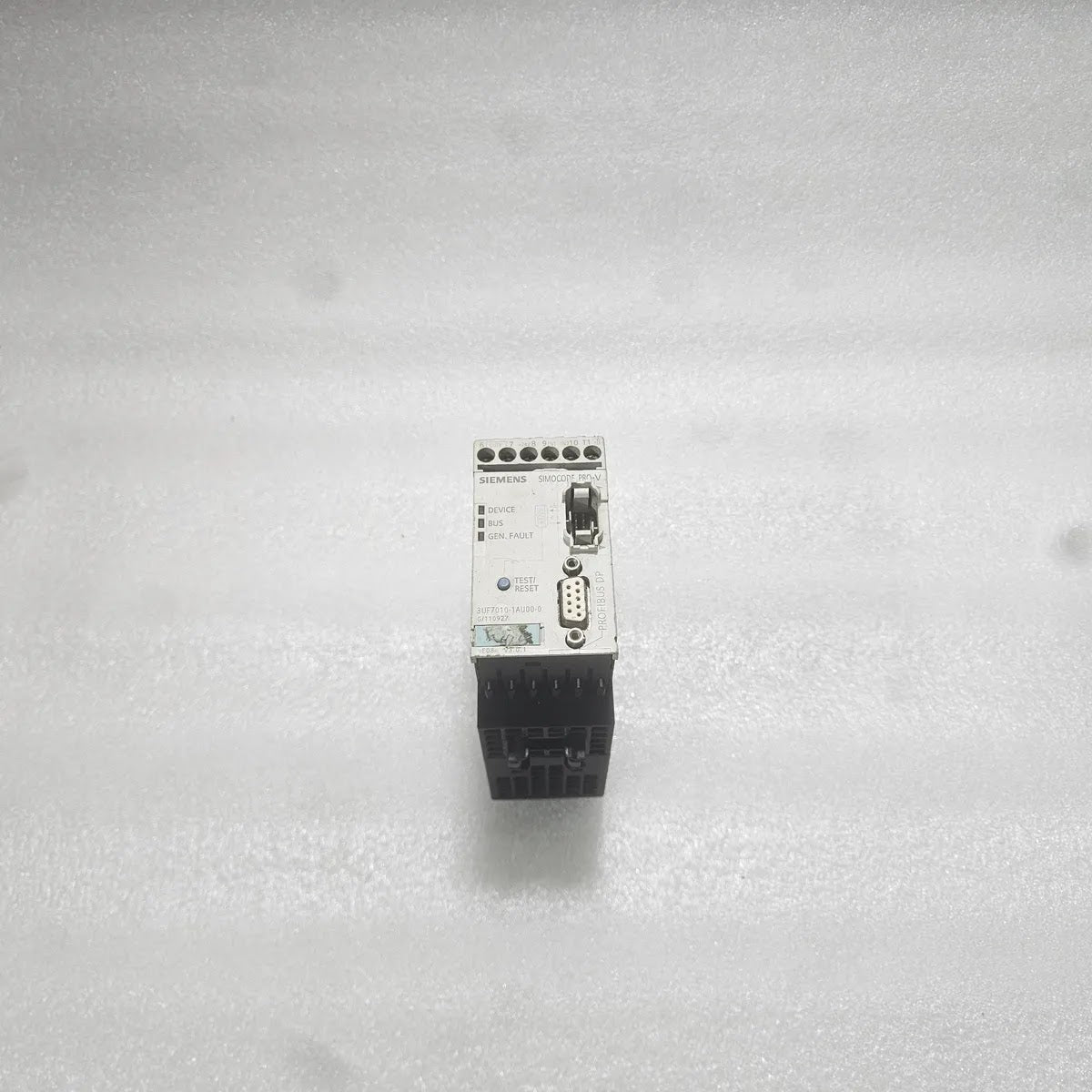 Siemens 3UF7010-1AU00-0 SIMOCODE Pro V Motor Management PROFIBUS