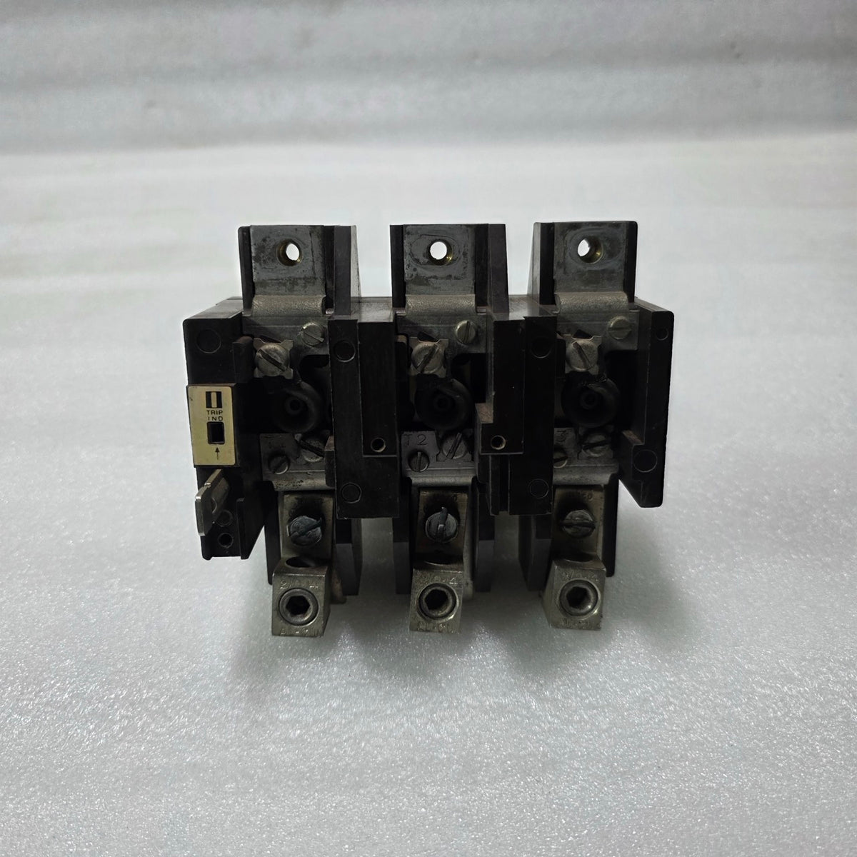 3-POLE INDUSTRIAL CONTACTOR ASSEMBLY 11786839 | HEAVY DUTY ELECTRICAL SWITCHING