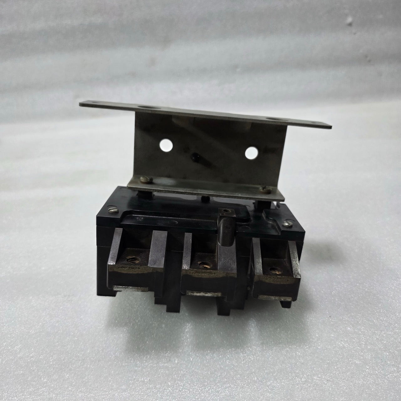 3-POLE INDUSTRIAL CONTACTOR ASSEMBLY 11786839 | HEAVY DUTY ELECTRICAL SWITCHING