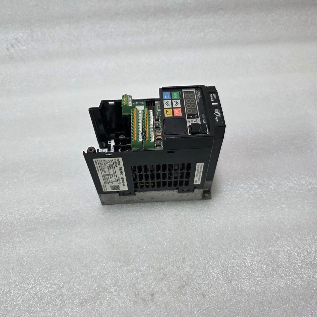 OMRON 3G3MX2-AB004-V1 INVERTER VFD 0.4kW 200-240V 1PH IN 3PH OUT PRE-OWNED