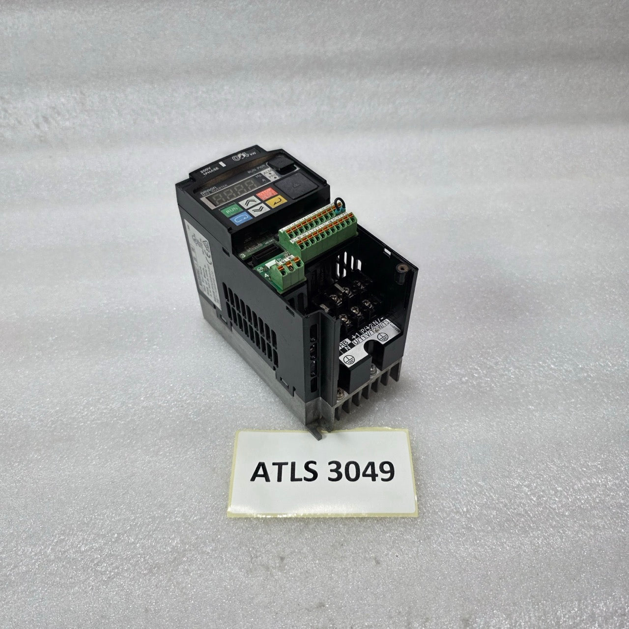 OMRON 3G3MX2-AB004-V1 INVERTER VFD 0.4kW 200-240V 1PH IN 3PH OUT PRE-OWNED
