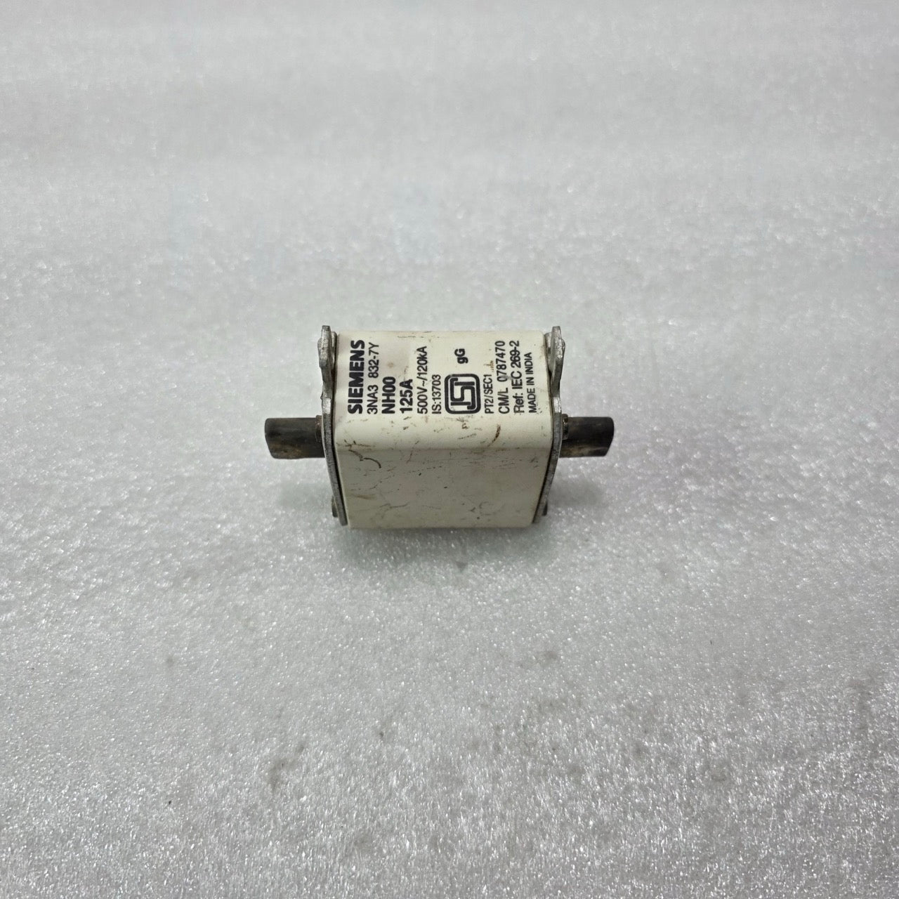 SIEMENS 3NA3 832-7Y NH00 HRC FUSE LINK 125A 500V gG 120kA