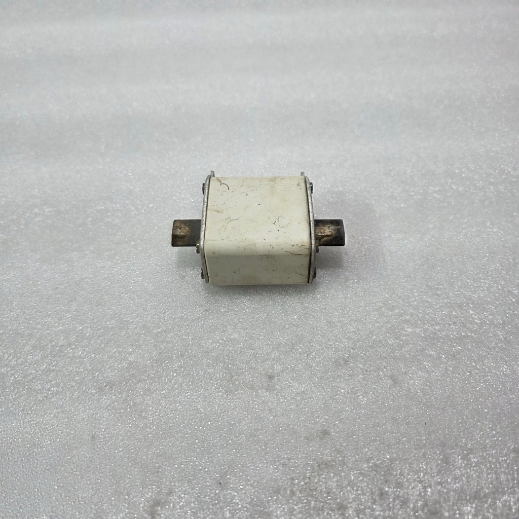 SIEMENS 3NA3 832-7Y NH00 HRC FUSE LINK 125A 500V gG 120kA