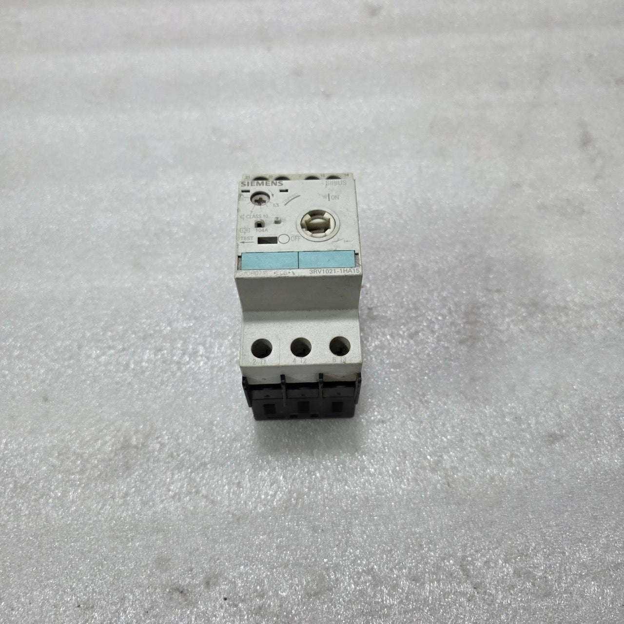 SIEMENS 3RV1021-1HA15 MOTOR PROTECTION CIRCUIT BREAKER 3 POLE CLASS 10 5.5-8A