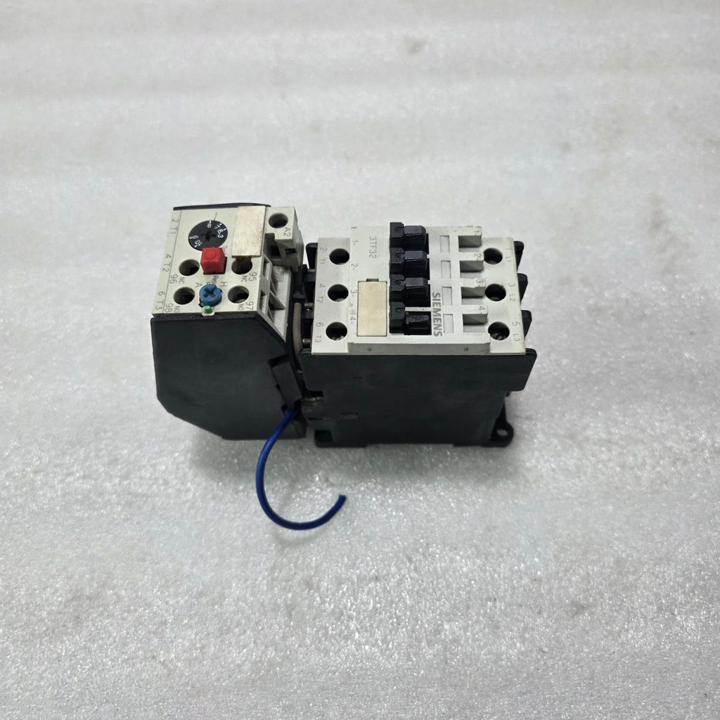 SIEMENS 3TF32 + 3UA5200-1J DOL MOTOR STARTER — 3 POLE CONTACTOR 6.3-10A