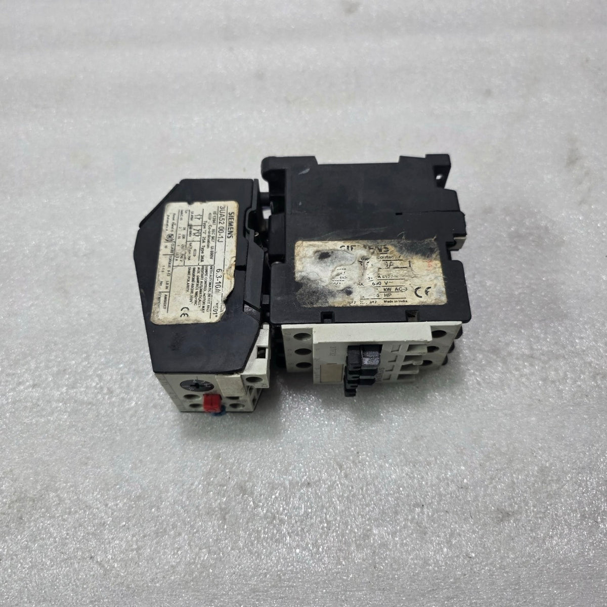 SIEMENS 3TF32 + 3UA5200-1J DOL MOTOR STARTER — 3 POLE CONTACTOR 6.3-10A
