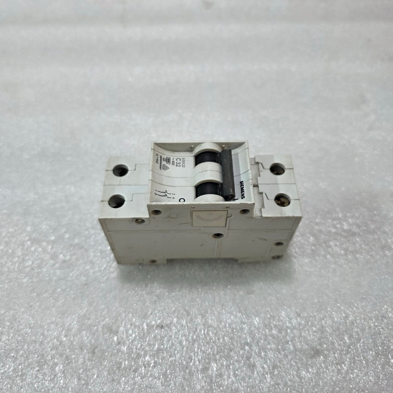 SIEMENS 5SX22 2P 32A CURVE C 400V 6KA MCB CIRCUIT BREAKER