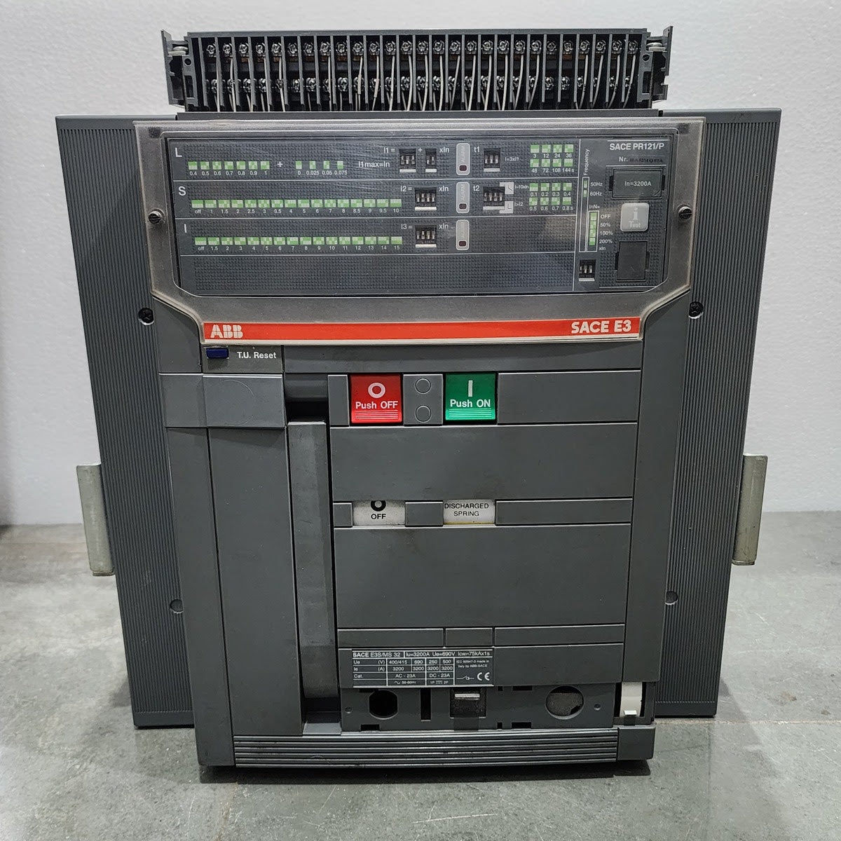 ABB SACE E3S/MS 32 3-POLE CIRCUIT BREAKER 1SDA058979R1 3200A