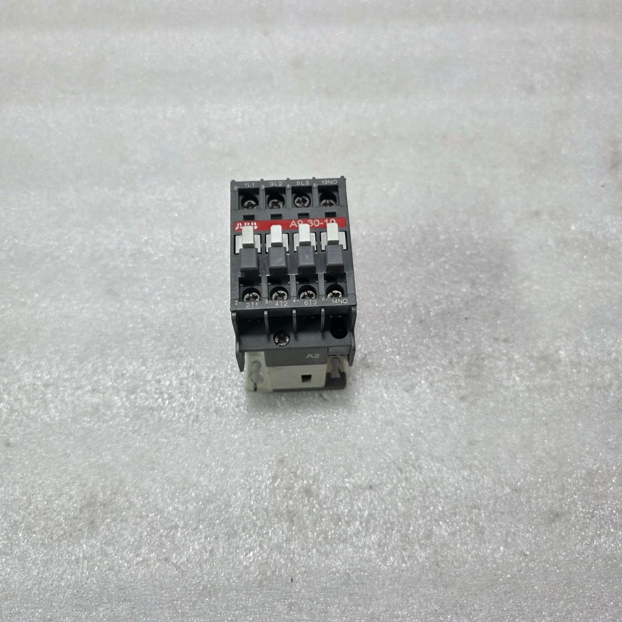 ABB A9-30-10 3 POLE CONTACTOR 9A 24VAC COIL 3NO 1NO AUX IEC 60947-4-1