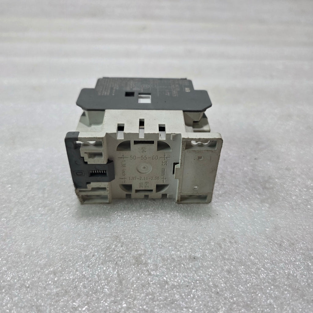 ABB A9-30-10 3 POLE CONTACTOR 9A 24VAC COIL 3NO 1NO AUX IEC 60947-4-1