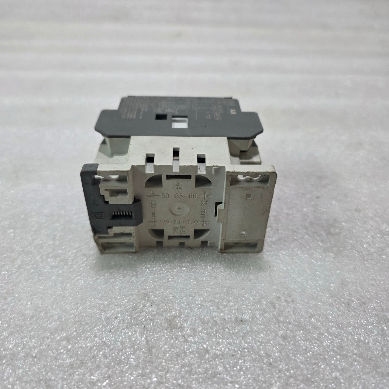ABB A9-30-10 3 POLE CONTACTOR 9A 24VAC COIL 3NO 1NO AUX IEC 60947-4-1
