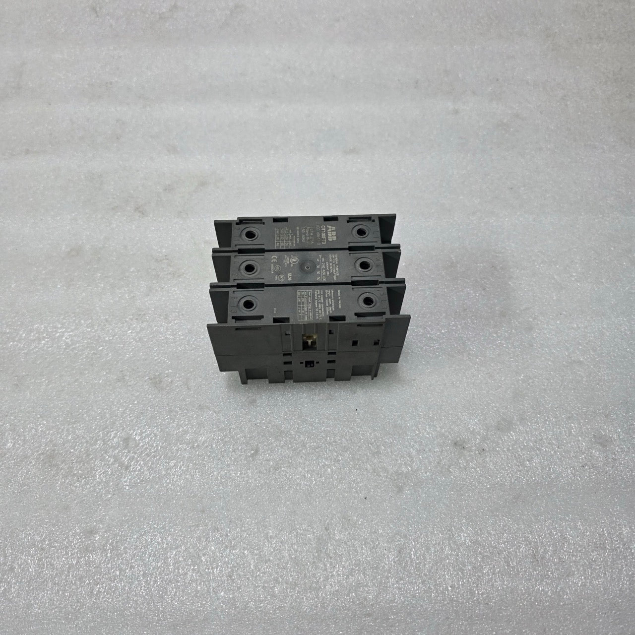 ABB OT100FT3 SWITCH DISCONNECTOR 100A 3-POLE | 600–750V AC INDUSTRIAL ISOLATOR S