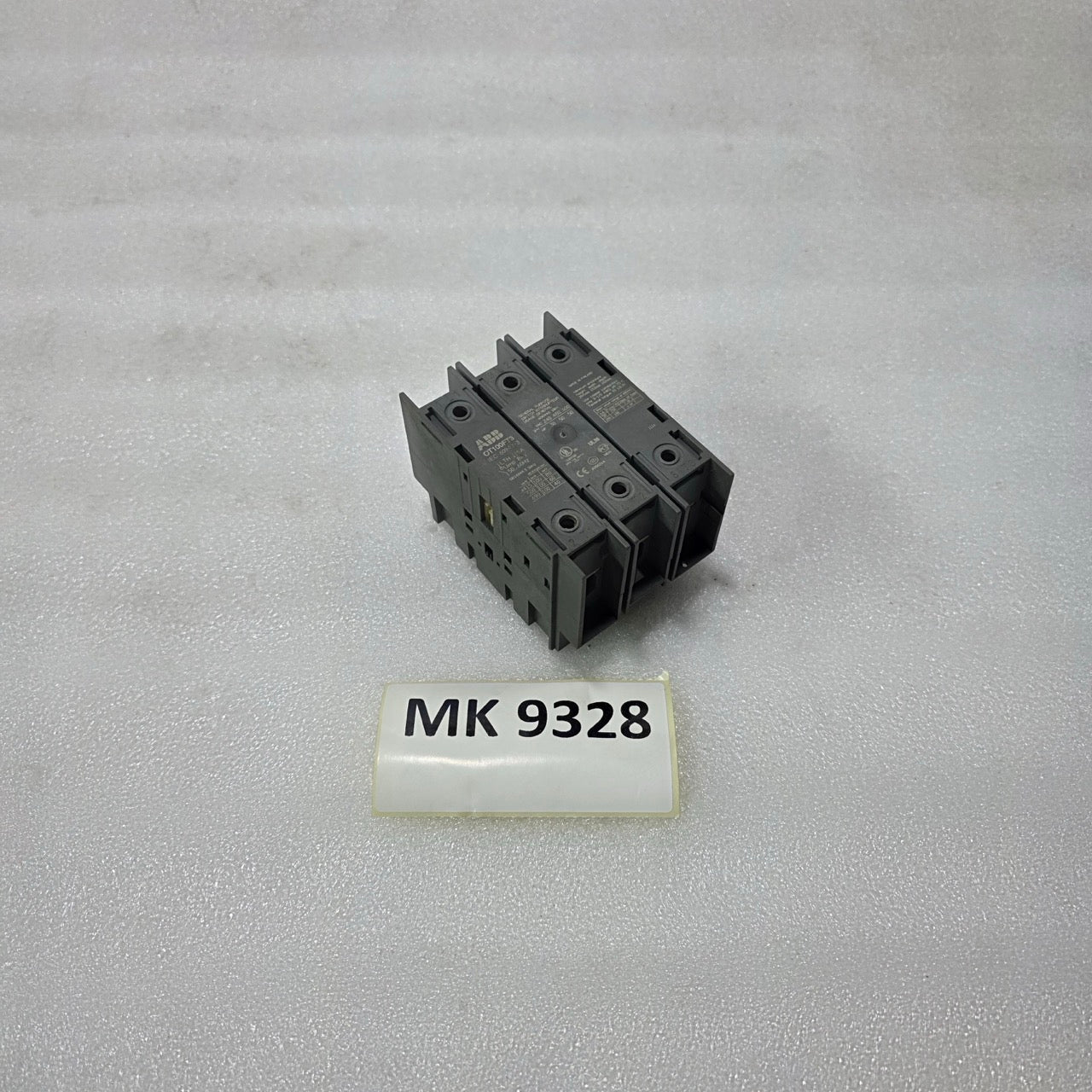 ABB OT100FT3 SWITCH DISCONNECTOR 100A 3-POLE | 600–750V AC INDUSTRIAL ISOLATOR S