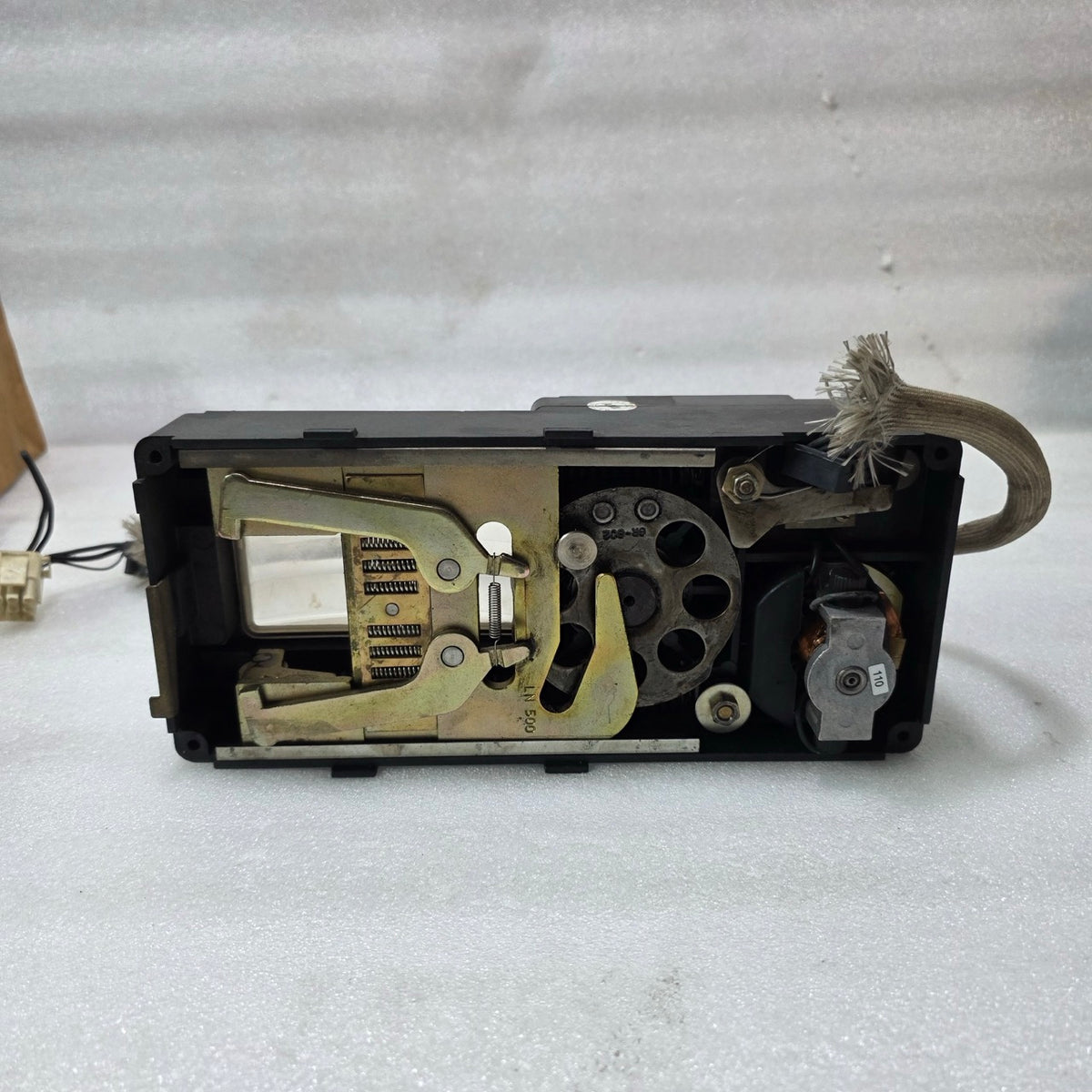 ABB SACE LN500-630 MOTORIZED CIRCUIT BREAKER | 110V DC/AC CONTROL UNIT