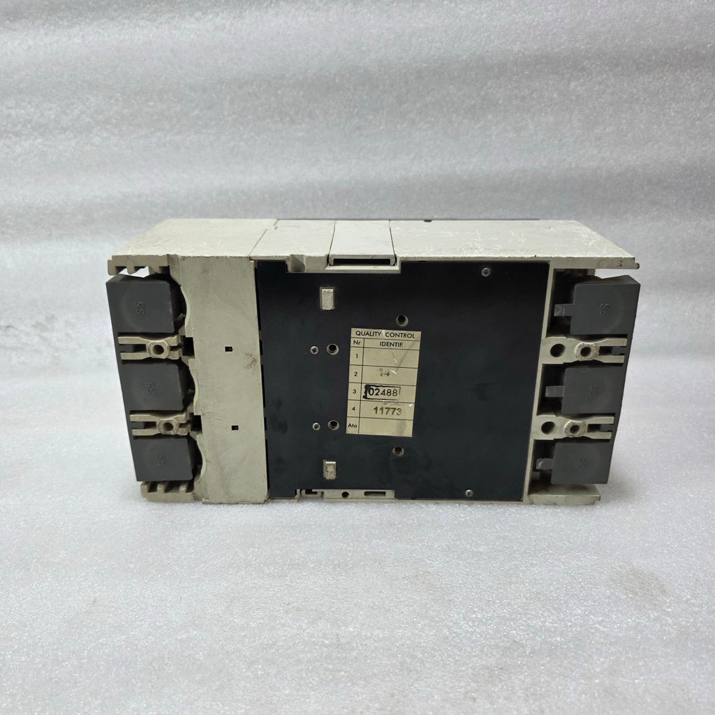 ABB SACE S5H MCCB 400A 690V 100kA IEC 947-2 3P SWITCH DAMAGED FOR PARTS
