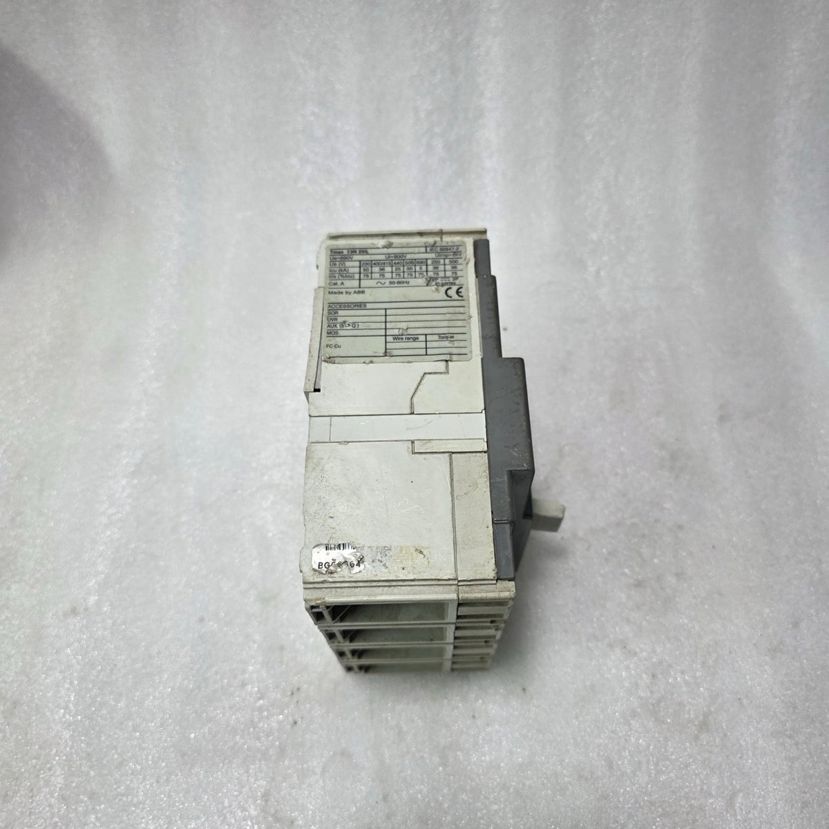 ABB SACE TMAX T3N 250 MCCB 200A 3/4 POLE 690V MOLDED CASE CIRCUIT BREAKER 36KA