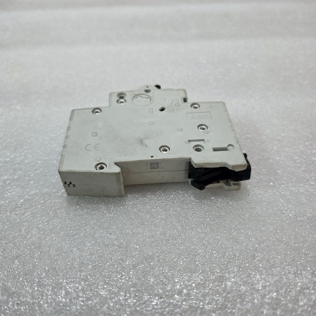 ABB SH201M C2 SINGLE POLE MINIATURE CIRCUIT BREAKER MCB 2A 230/400V 10KA