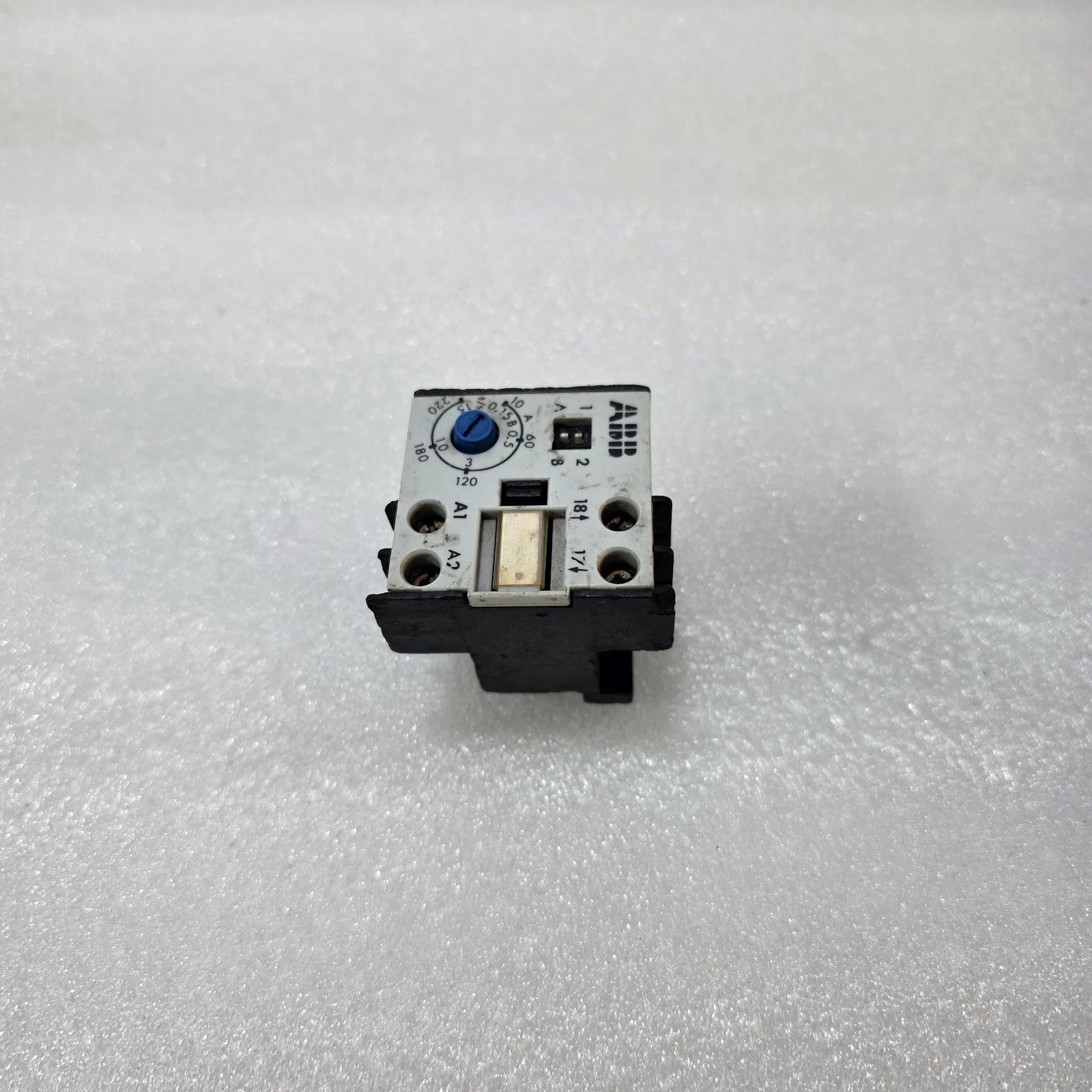 ABB TE75-440 TIME RELAY 220–440V AC/DC MULTIFUNCTION TIMER RELAY 0.1–180S