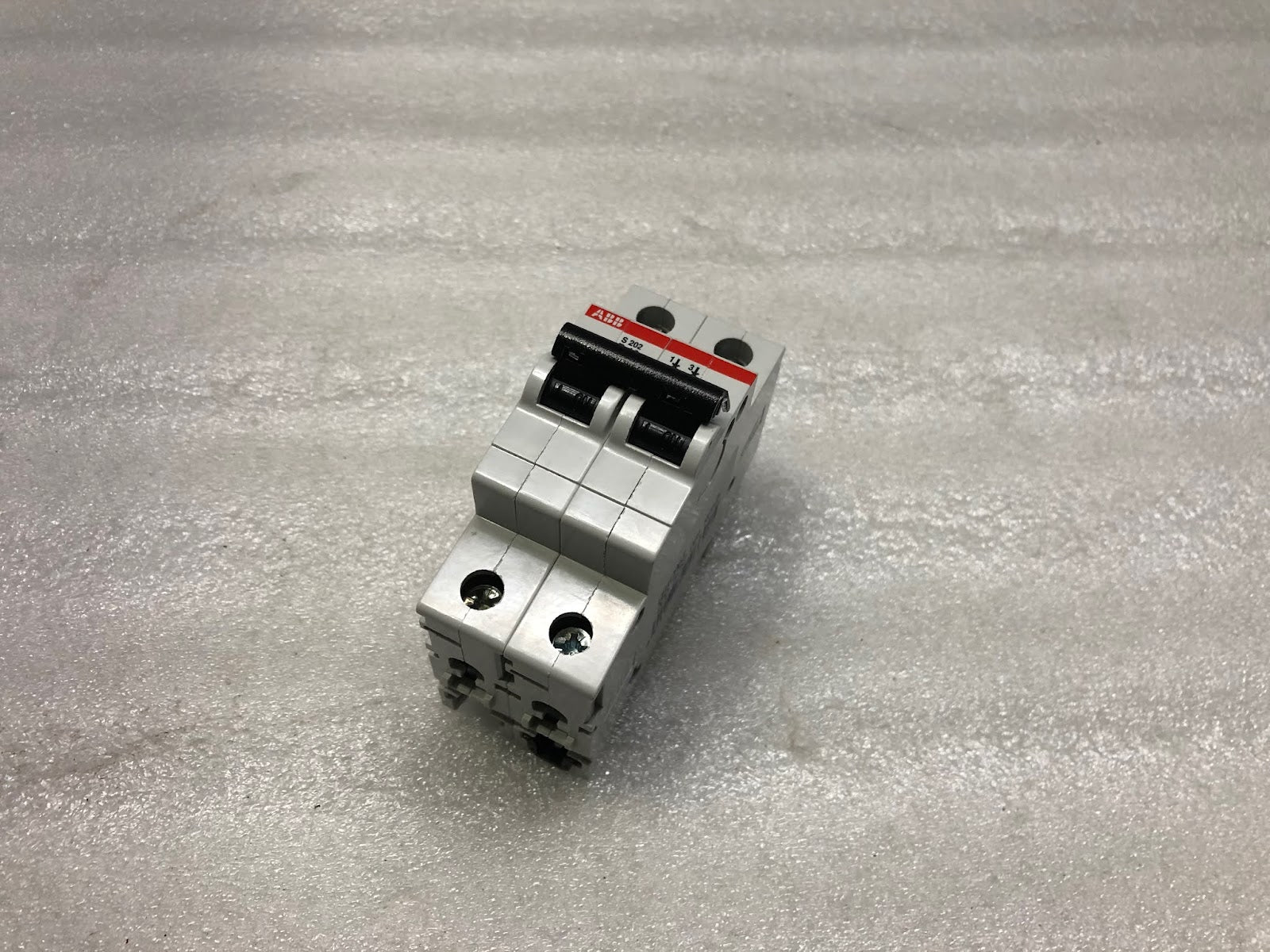 ABB A202 B16 400V GB10963 2-POLE CIRCUIT BREAKER 2CD-S252-001-R0165 27256280116