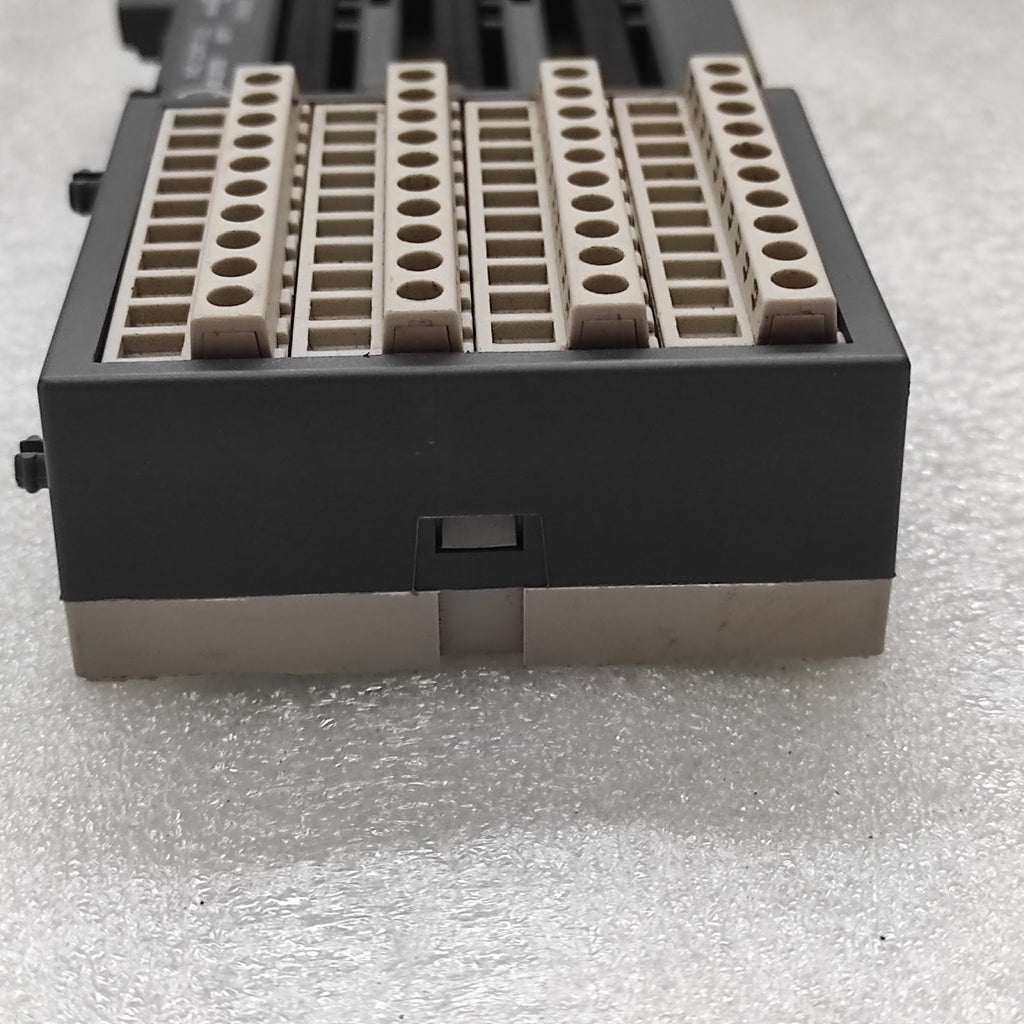 ABB TU515-C0 I/O TERMINAL 1SAP212200R0001