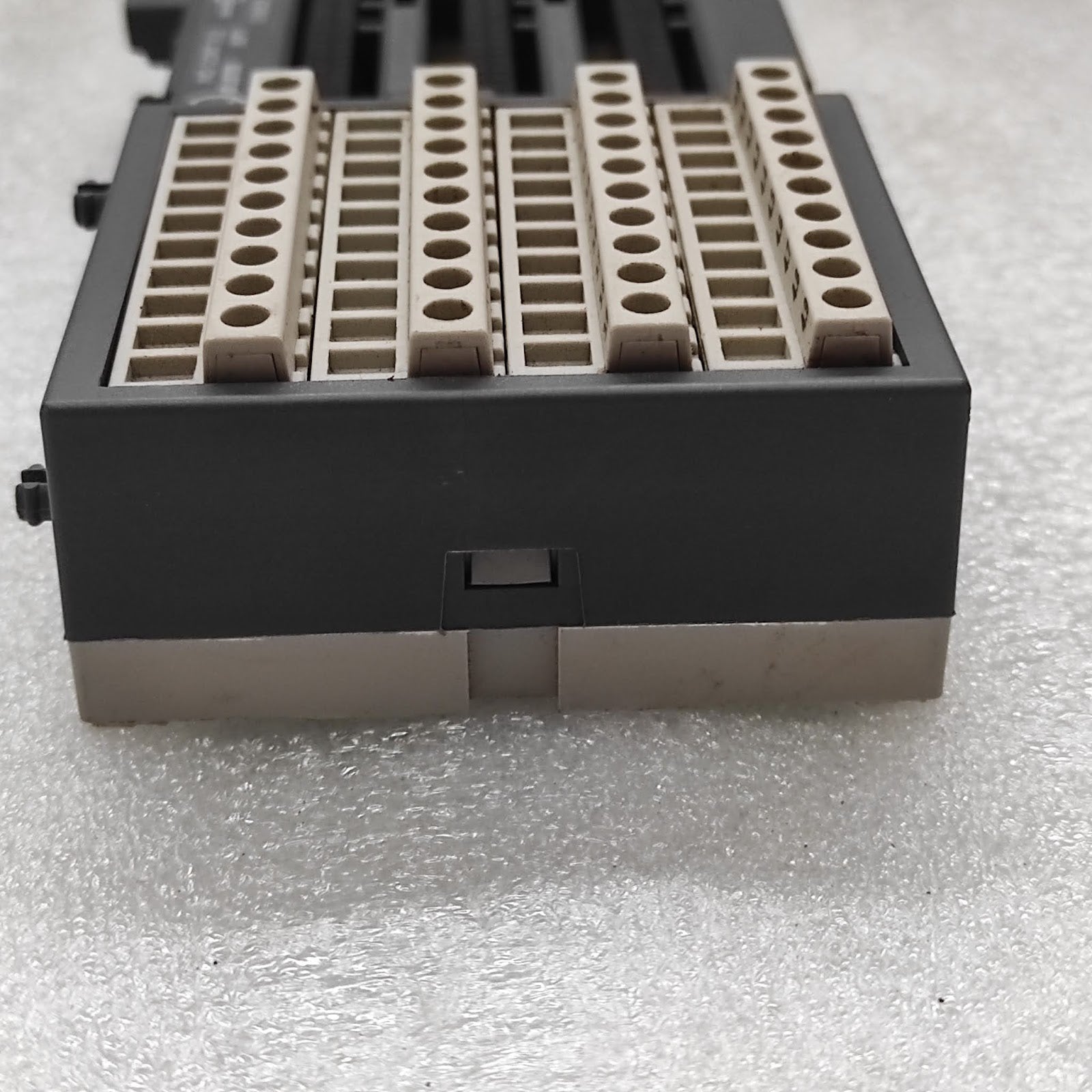ABB TU515-C0 I/O TERMINAL 1SAP212200R0001