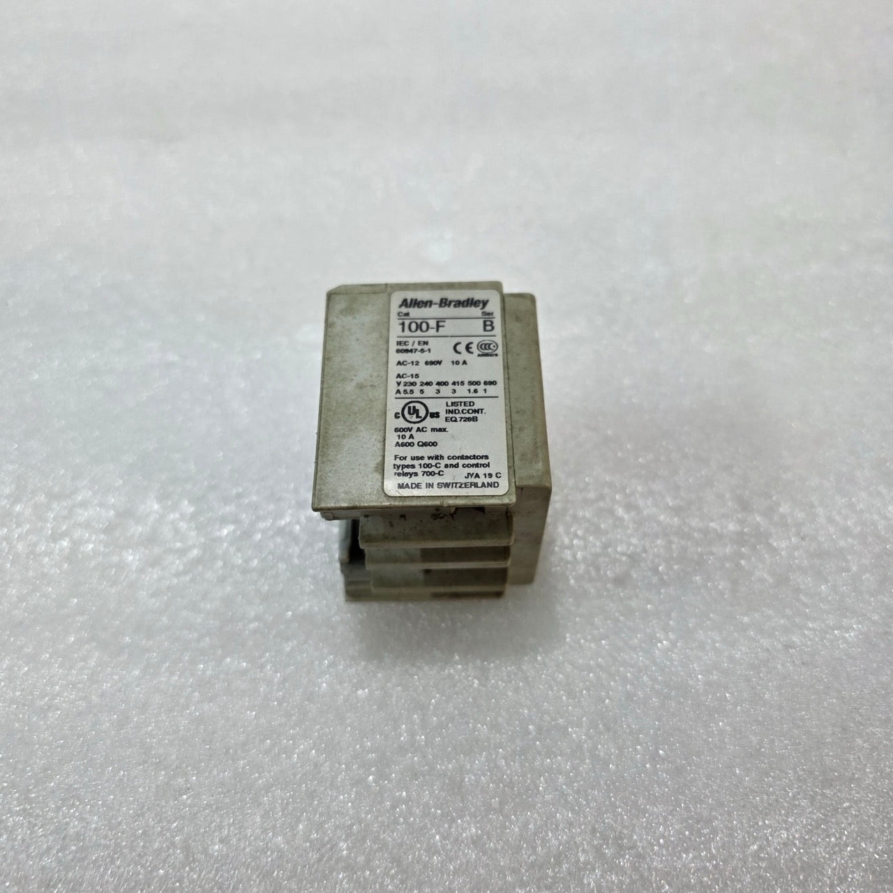 ALLEN-BRADLEY 100-F AUXILIARY CONTACT BLOCK A22 – 10A 690V INDUSTRIAL CONTROL RE