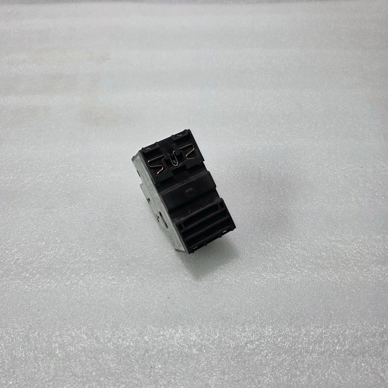 ALLEN BRADLEY 140M-C2E-C10 MOTOR PROTECTION CIRCUIT BREAKER 6.3–10A MPCB 100KA