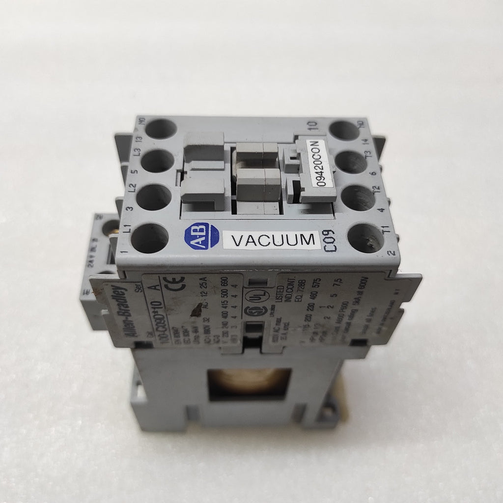 ALLEN BRADLEY CAT 100-C09D-10 MAGNETIC CONTACTOR COIL VOLTAGE 24VDC 100C09D10