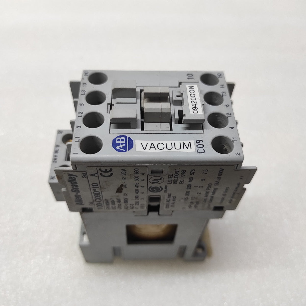 ALLEN BRADLEY CAT 100-C09D-10 MAGNETIC CONTACTOR COIL VOLTAGE 24VDC 100C09D10