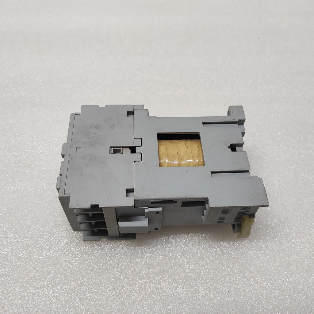 ALLEN BRADLEY CAT 100-C09D-10 MAGNETIC CONTACTOR COIL VOLTAGE 24VDC 100C09D10