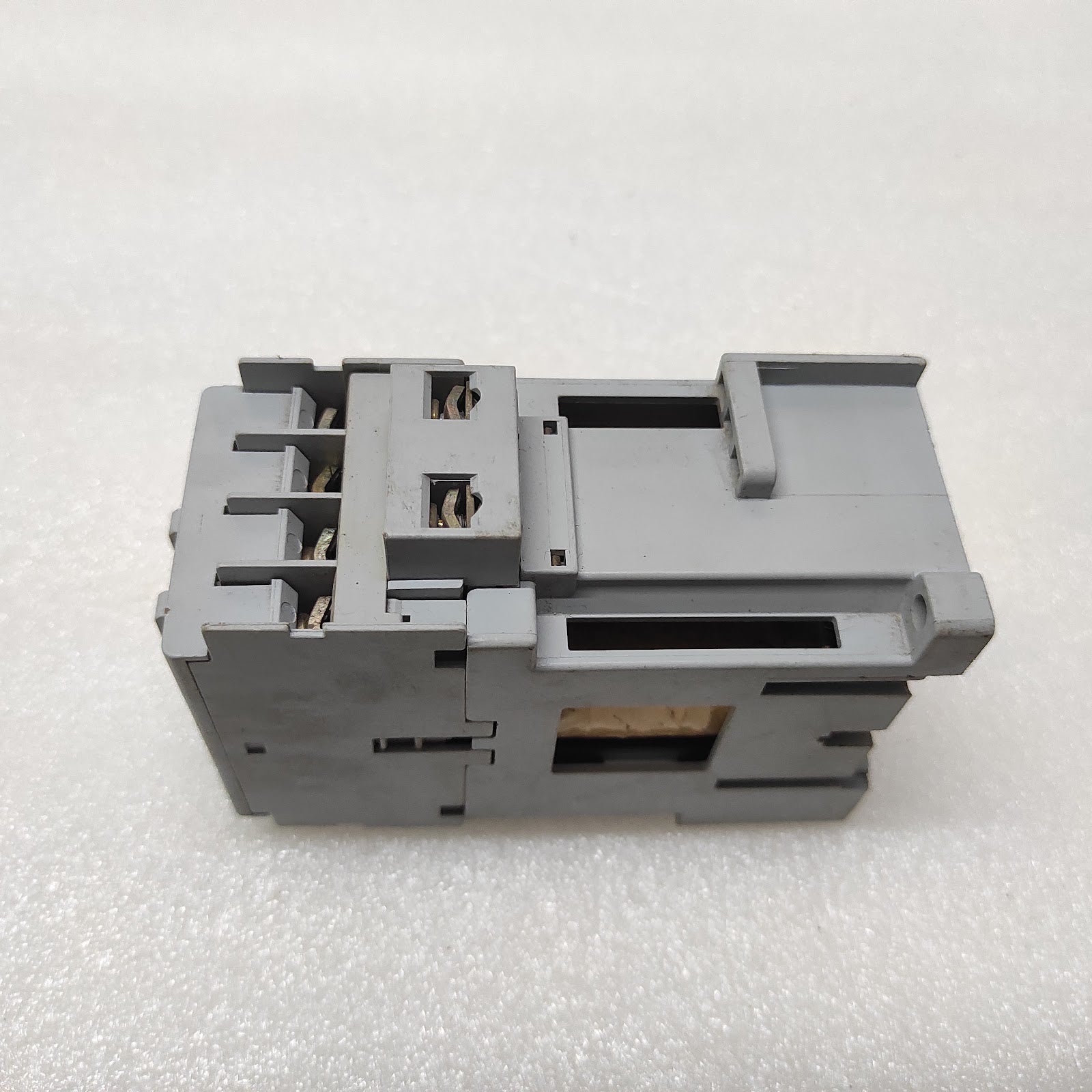 ALLEN BRADLEY CAT 100-C09D-10 MAGNETIC CONTACTOR COIL VOLTAGE 24VDC 100C09D10