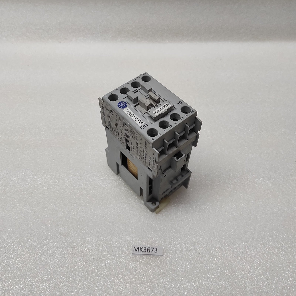ALLEN BRADLEY CAT 100-C09D-10 MAGNETIC CONTACTOR COIL VOLTAGE 24VDC 100C09D10